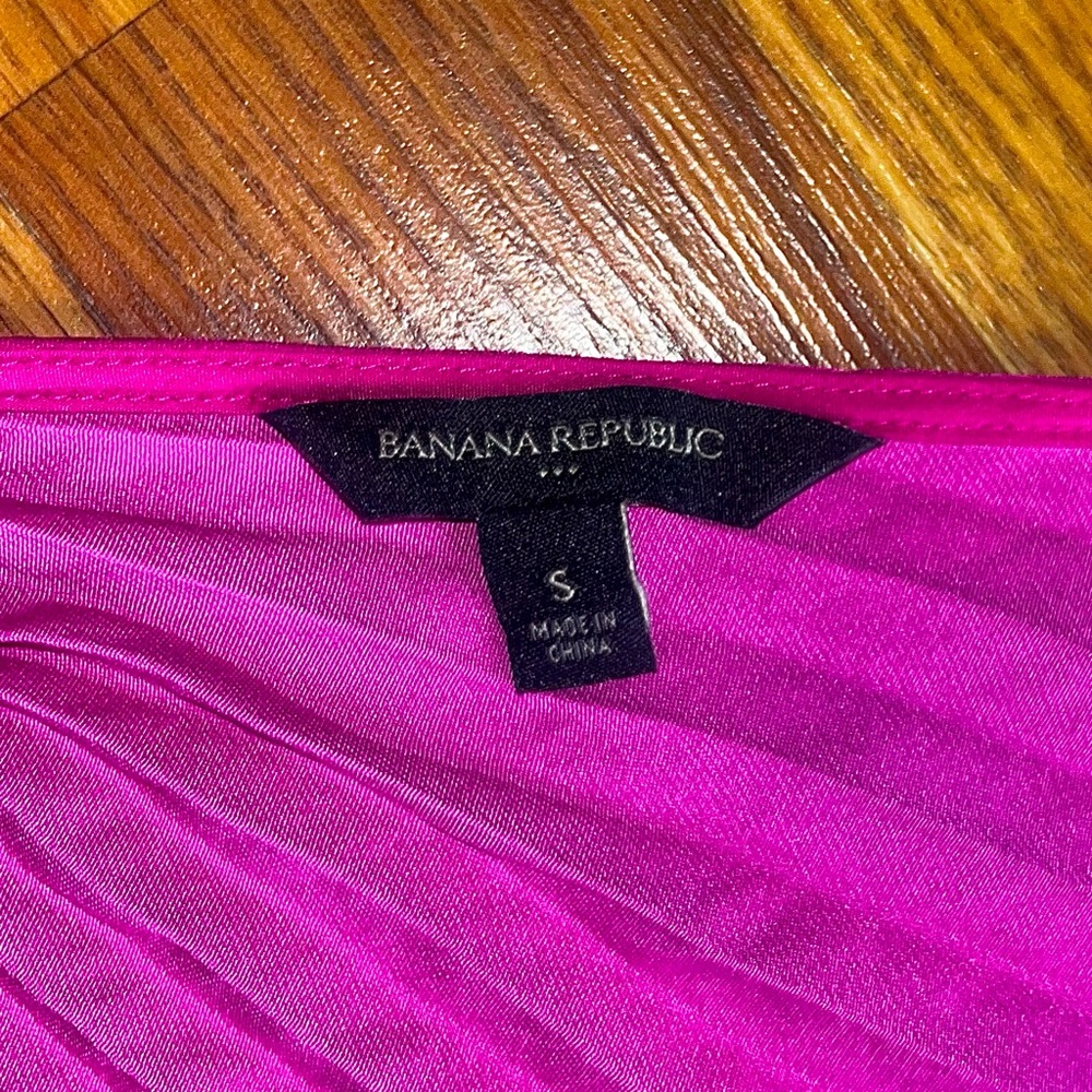 Banana Republic Fuchsia “Purple Planet” Asymmetrical Pleated Mini Dress Small - Picture 6 of 7